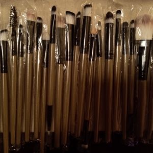 Assorted makeup brushes